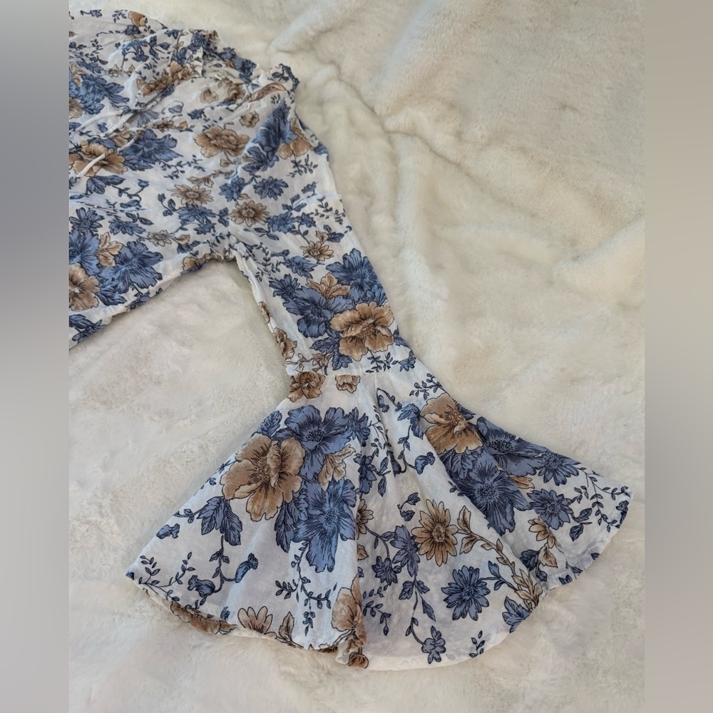 Umgee Blue & Tan Floral Bell Sleeve Boho, Romantic, Cottagecore Blouse - Picture 11 of 15